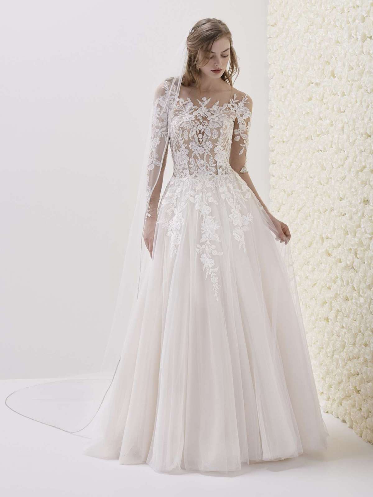 Abito da sposa tattoo da principessa Pronovias