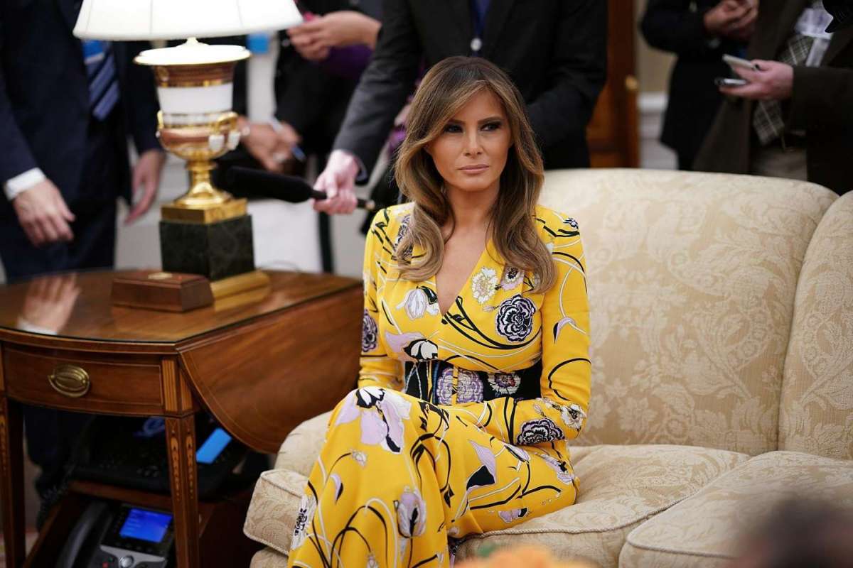 Melania Trump in abito giallo