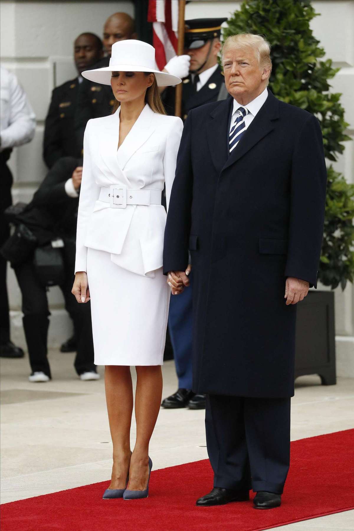 Melania Trump tailleur bianco