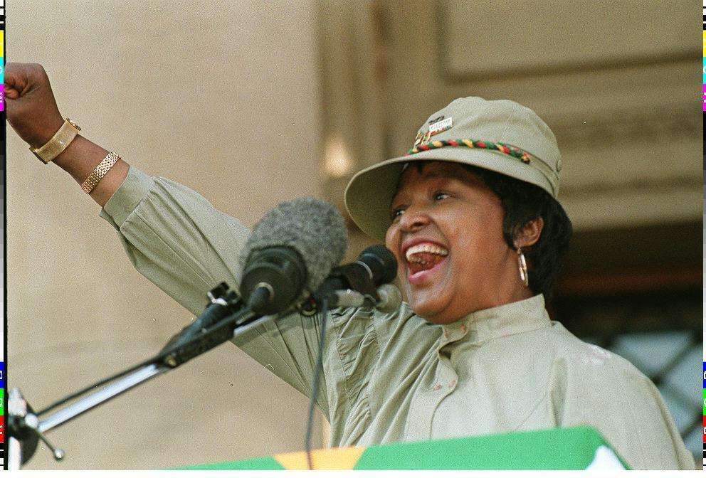 Una vita contro l'apartheid: Winnie, 'madre del Sudafrica'