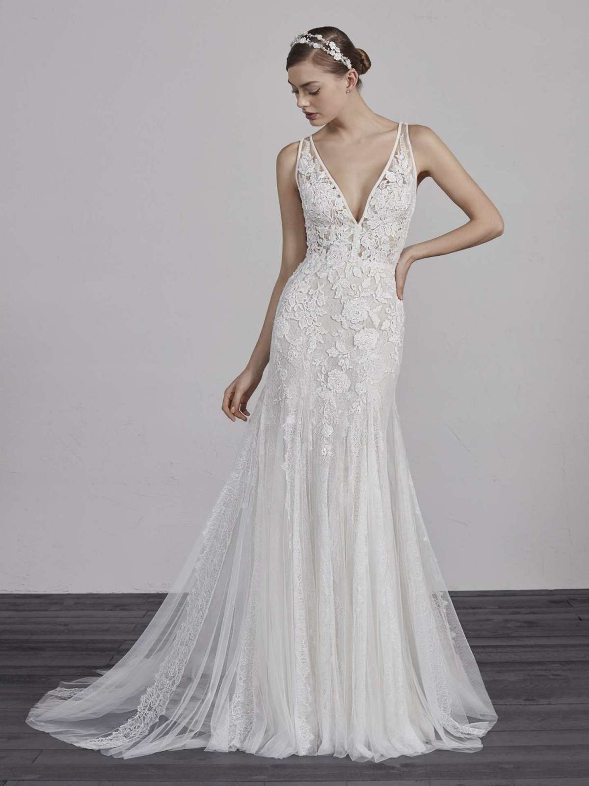 Vestito da sposa in chiffon, tulle e pizzo Pronovias