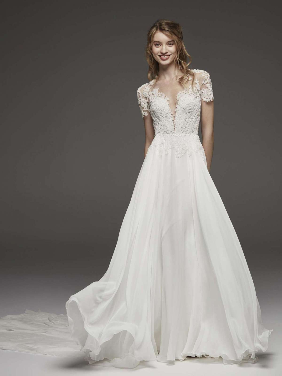 Vestito da sposa in chiffon e tulle Atelier Pronovias