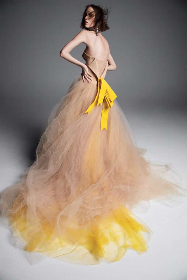 Abito da sposa beige e giallo Vera Wang