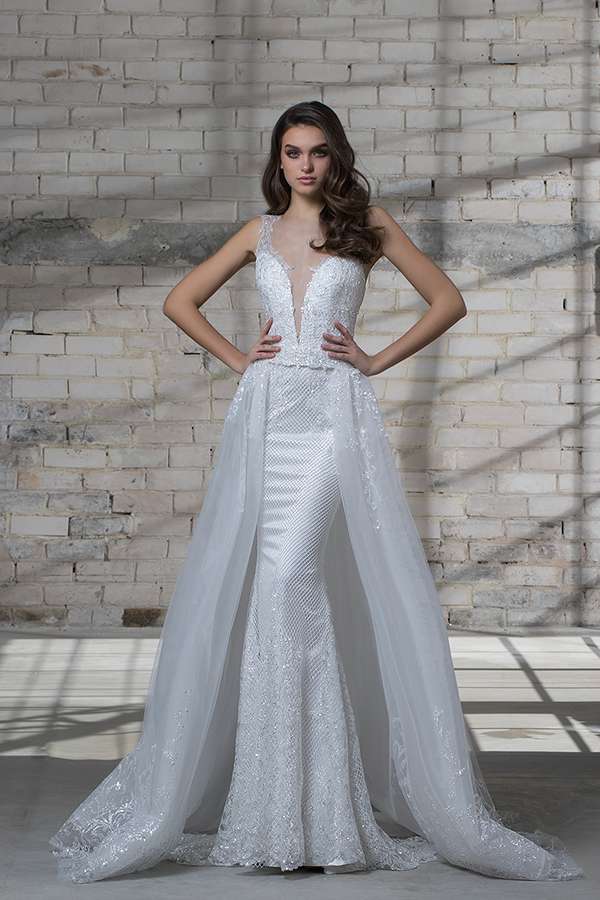 Abito da sposa con maxi peplum