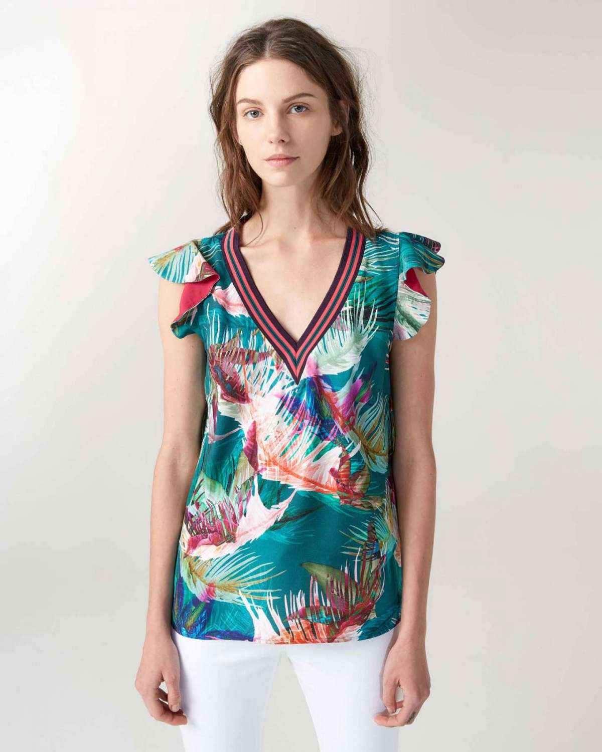 Blusa con volants Sisley a 69 euro