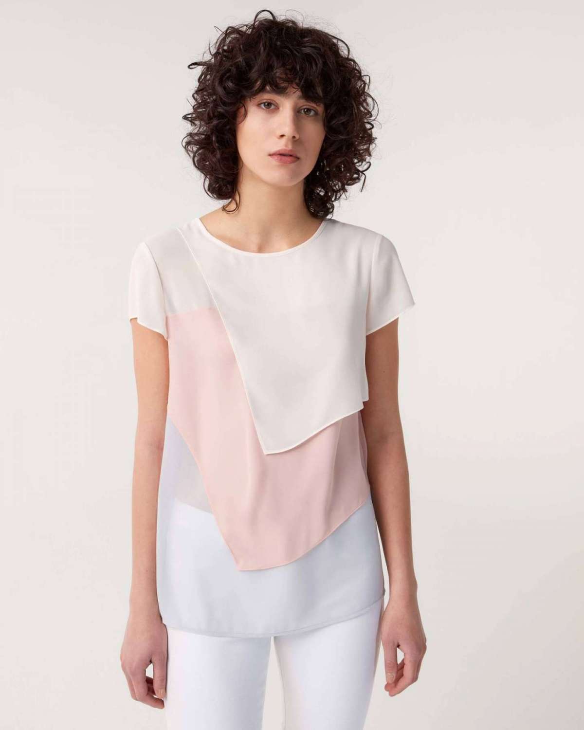 Blusa in color block Sisley a 49 euro