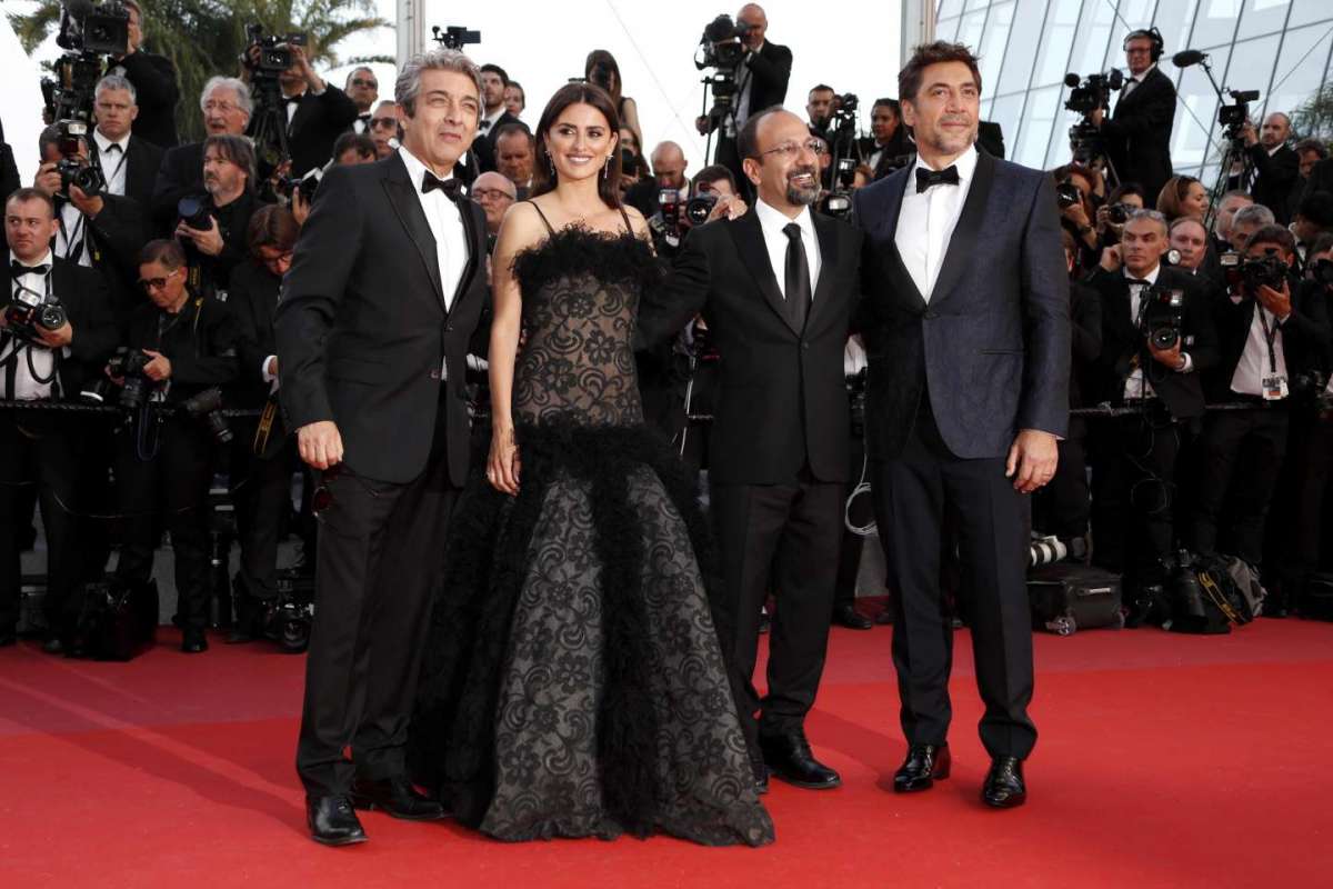 Gli attori Ricardo Darin, Penelope Cruz, il regista Asghar Farhadi e Javier Bardem