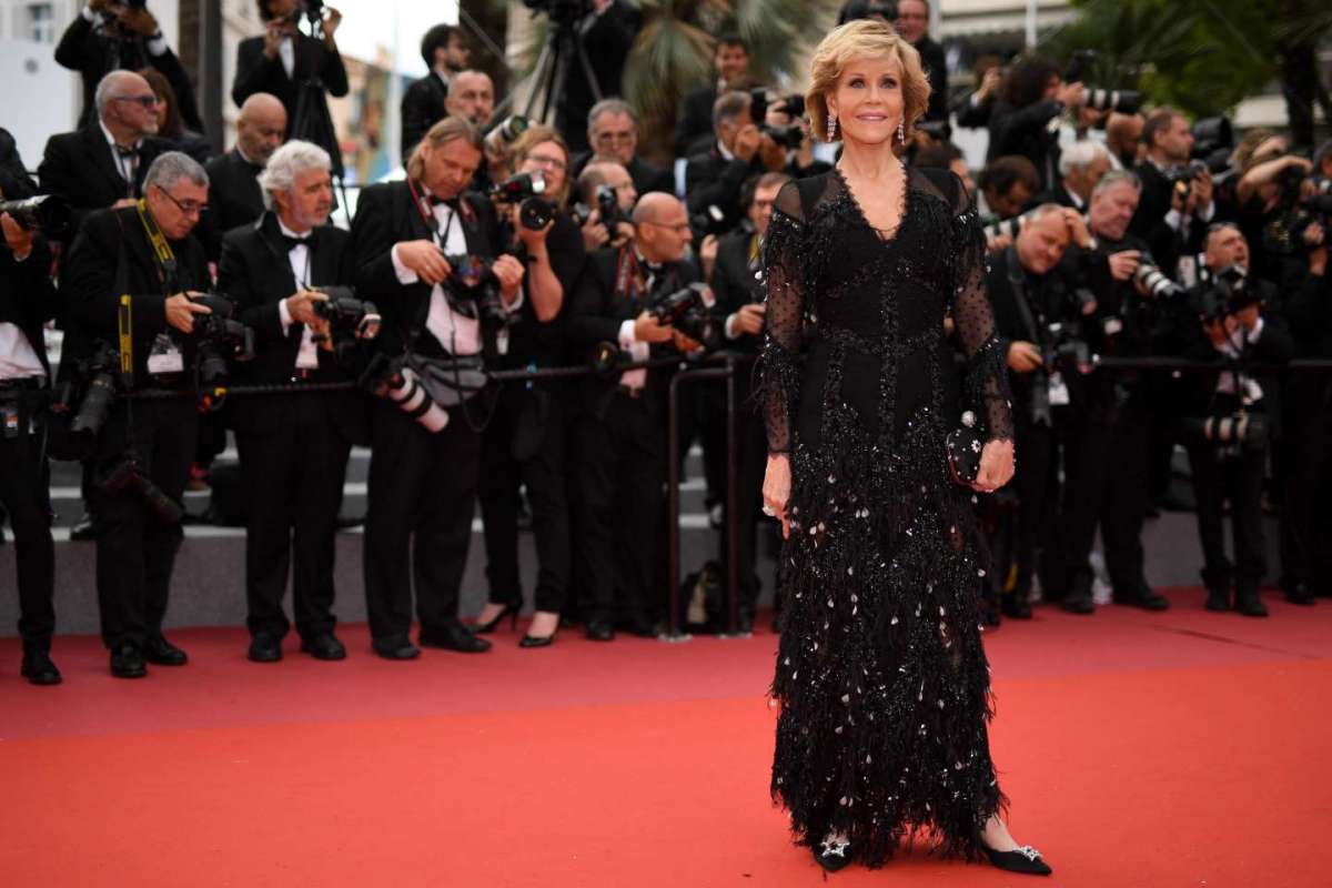 Jane Fonda in Givenchy con gioielli Chopard