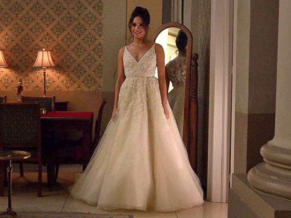 L'abito da sposa di Meghan Markle nei panni di Rachel Zane in Suits