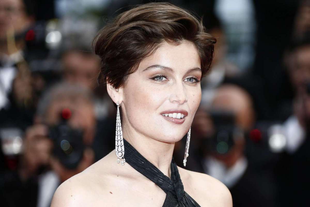 Laetitia Casta, occhi di ghiaccio e sensualità alle stelle