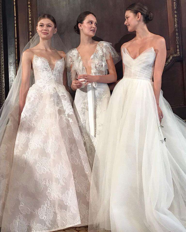 Monique Lhuillier, gli abiti da sposa dal backstage della sfilata