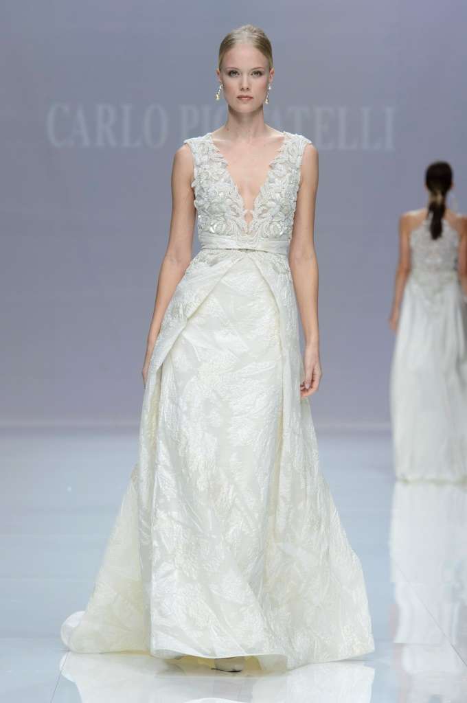 Vestito da sposa in pizzo Carlo Pignatelli