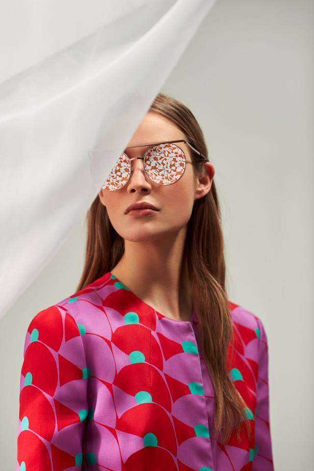 Occhiali da sole Armani a goccia con lenti decorate