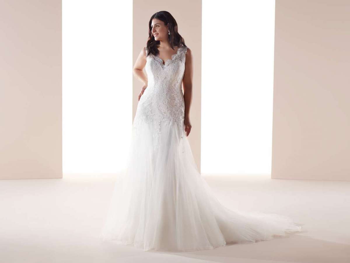 Abito a sirena in pizzo per taglie forti Nicole Lovely Wedding Curves