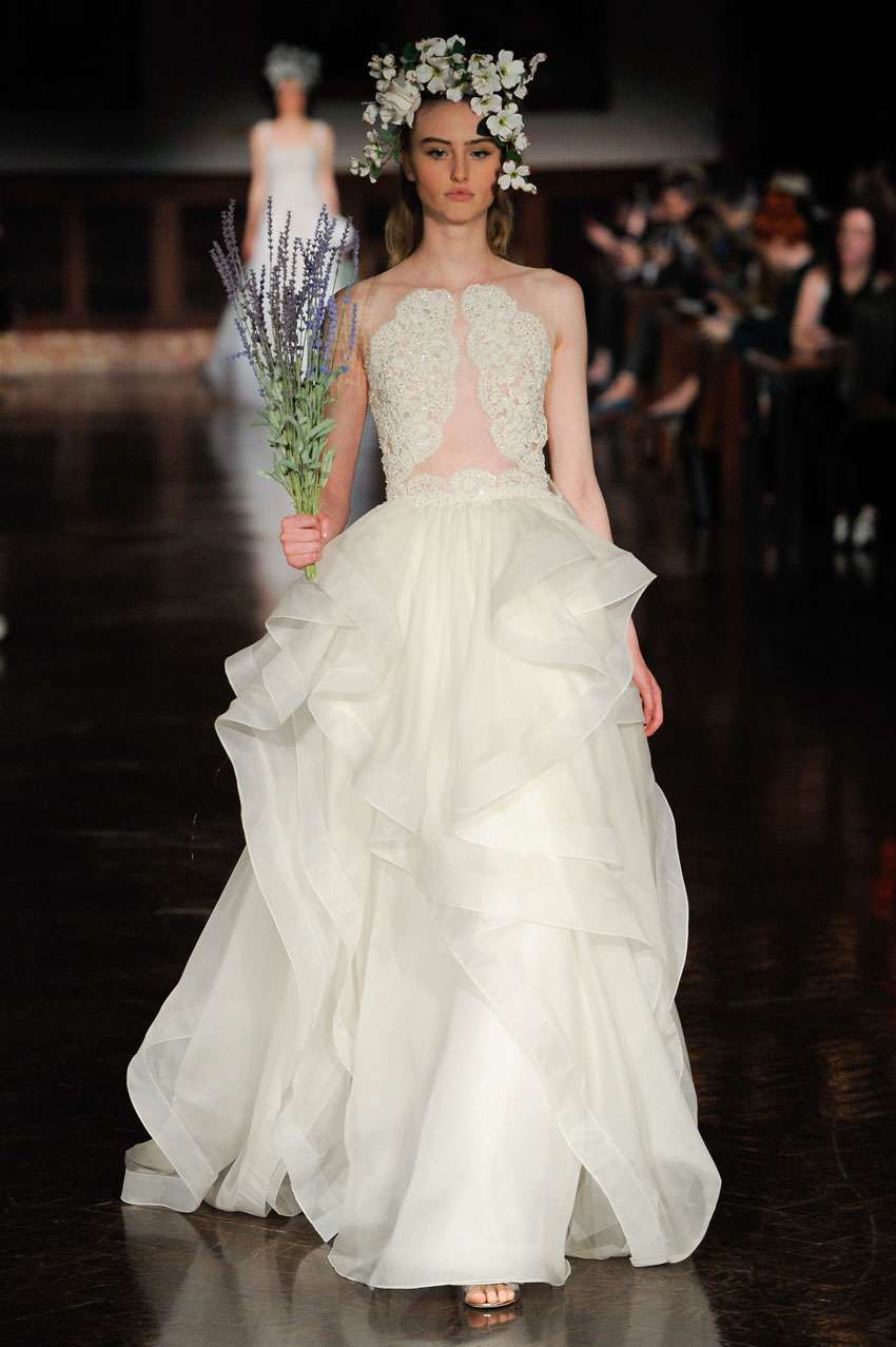 Abito da sposa a balze Reem Acra