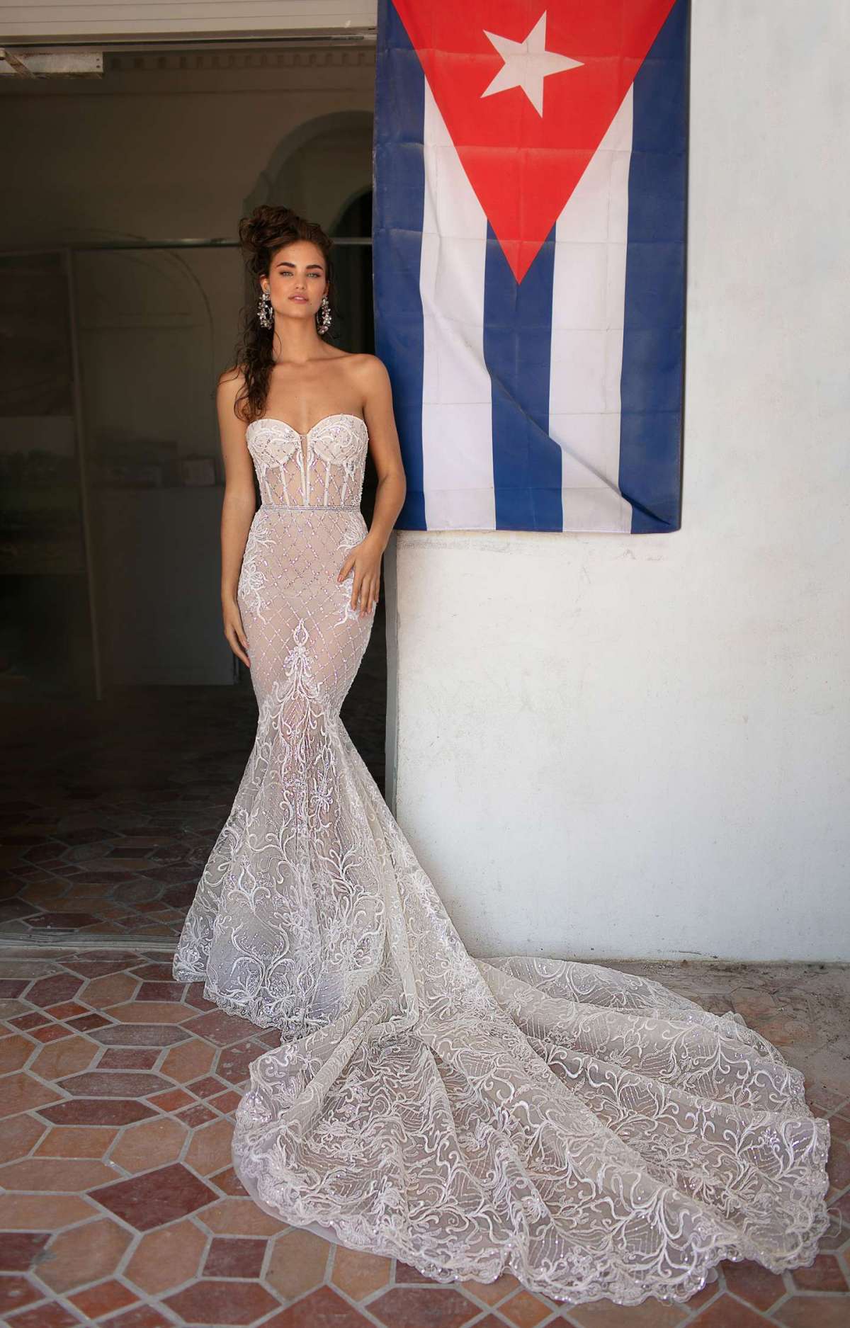 Abito da sposa a sirena con strascico Berta