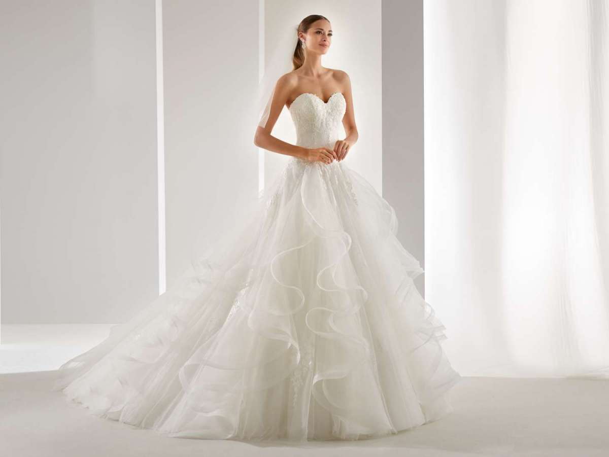 Abito da sposa con scollo a cuore Aurora