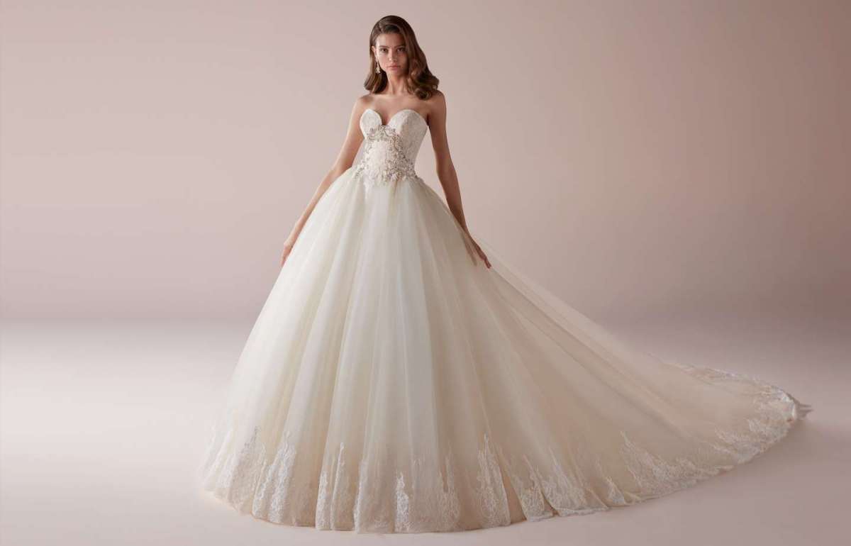 Abito da sposa gioiello ampio