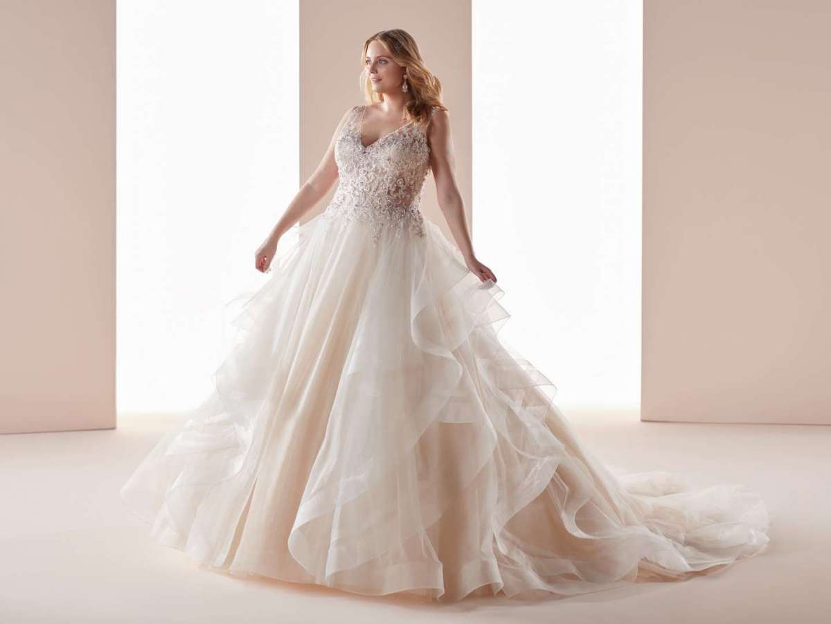 Abito da sposa gioiello per taglie comode Nicole Lovely Wedding Curves