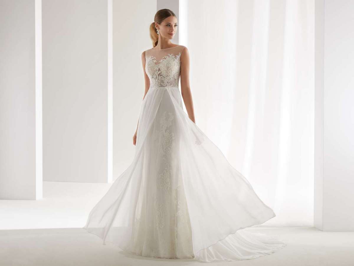 Abito da sposa in chiffon e pizzo Aurora