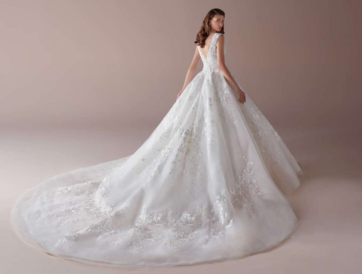 Abito da sposa in pizzo floreale Romance