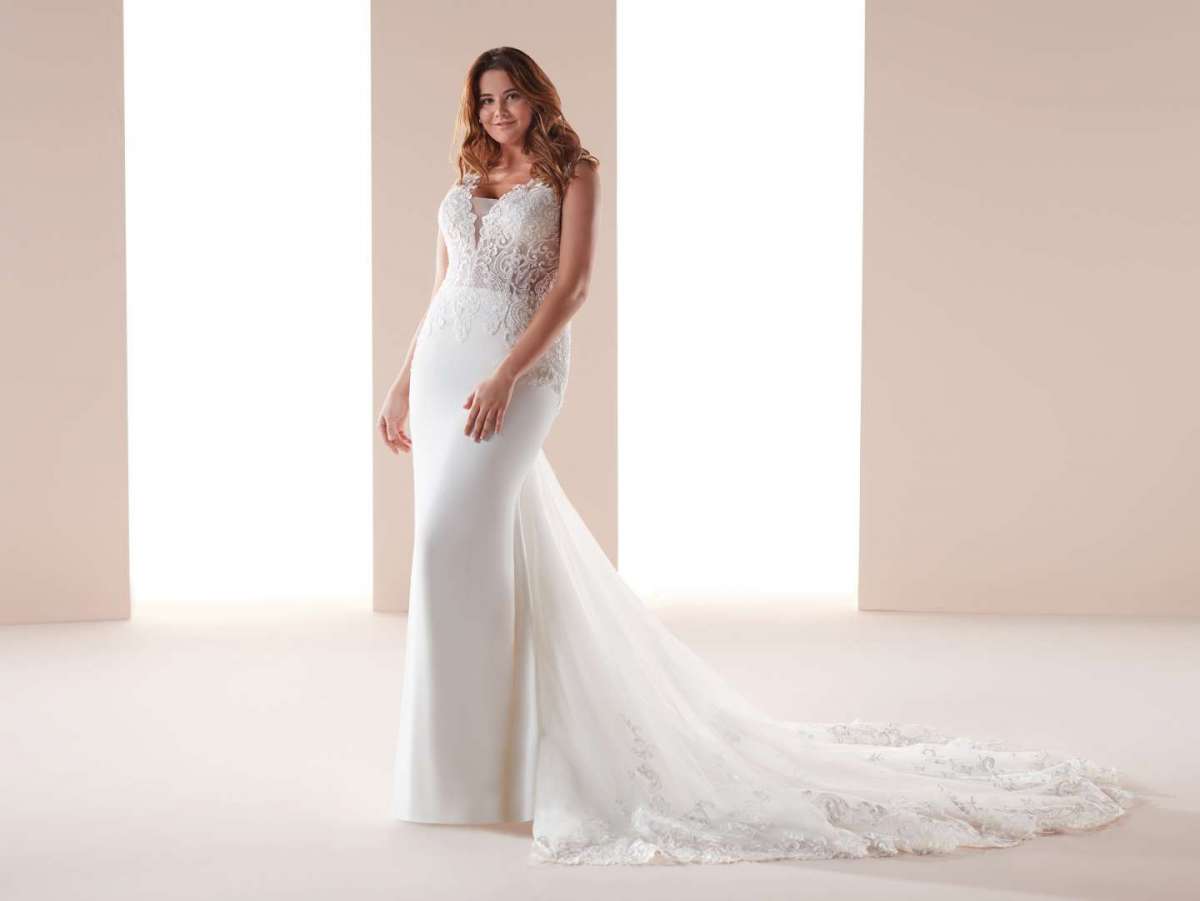 Abito da sposa in seta e pizzo Nicole Lovely Wedding Curves