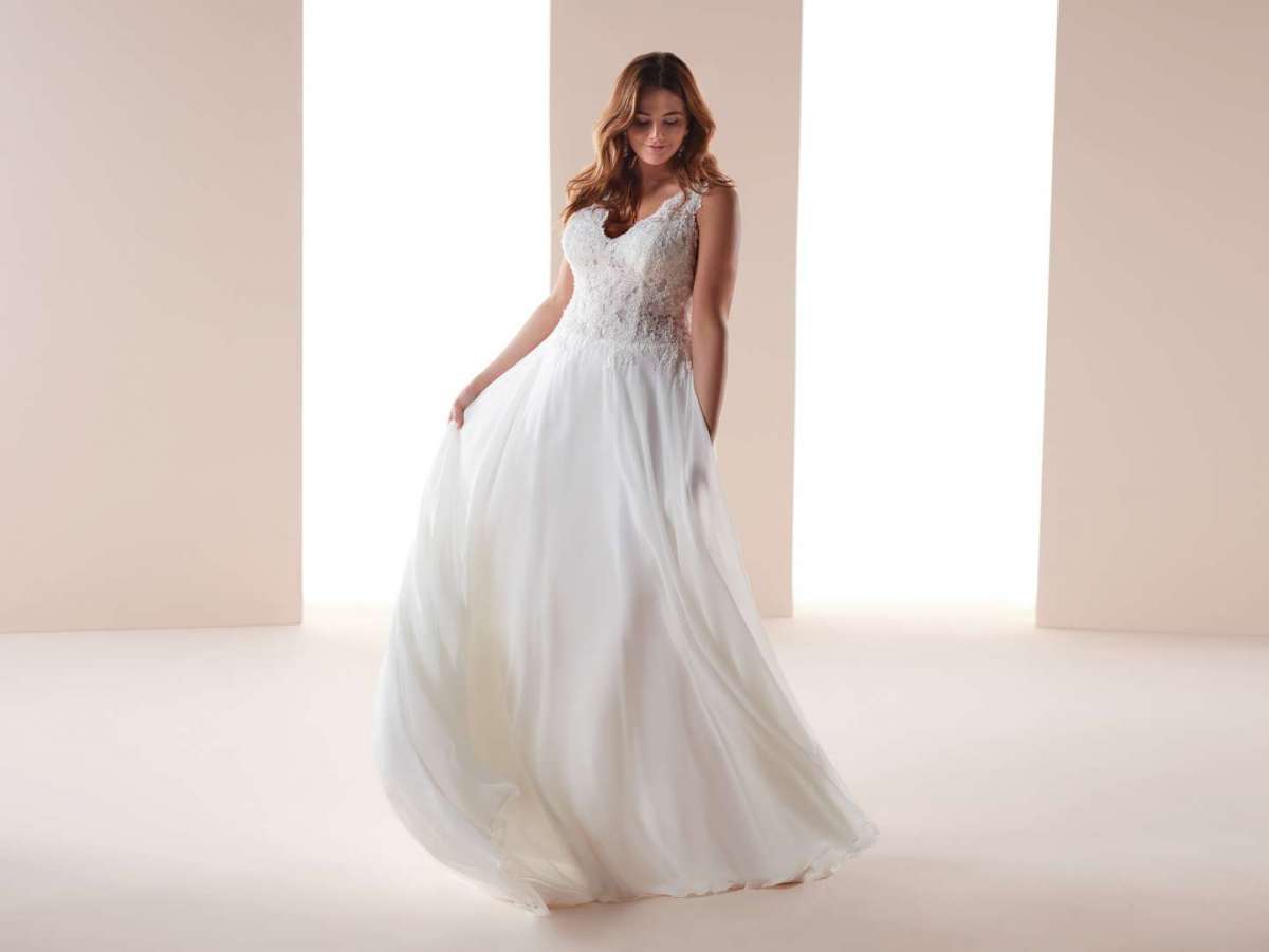 Abito da sposa per donne formose Nicole Lovely Wedding Curves