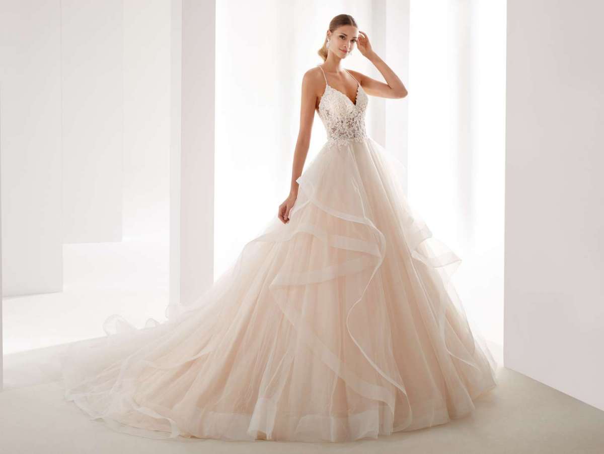 Abito da sposa rosa Aurora