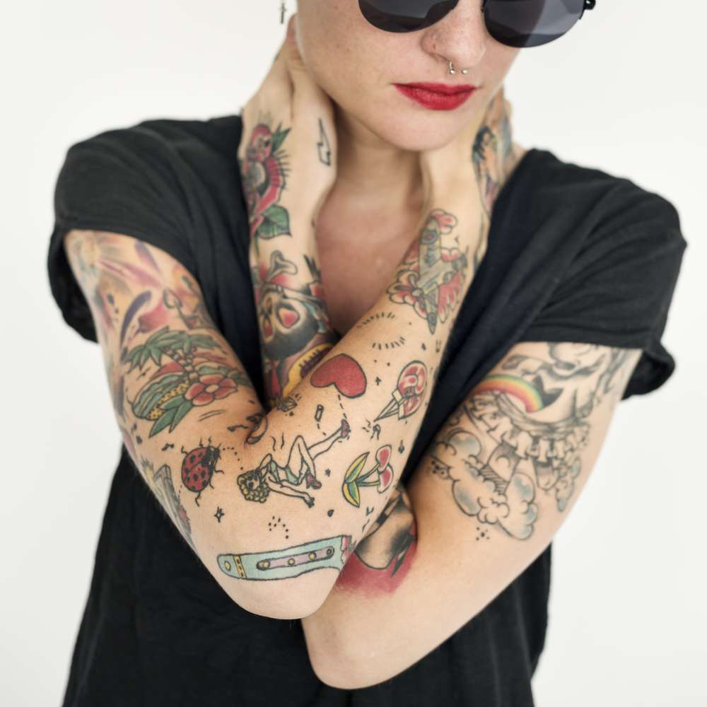 Tatuaggi femminili colorati