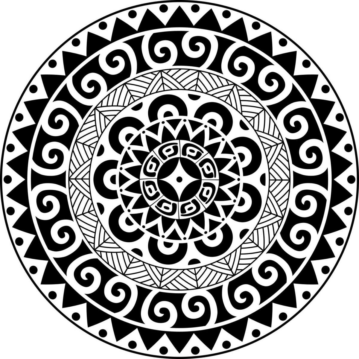 Tatuaggio sole maori di forma circolare