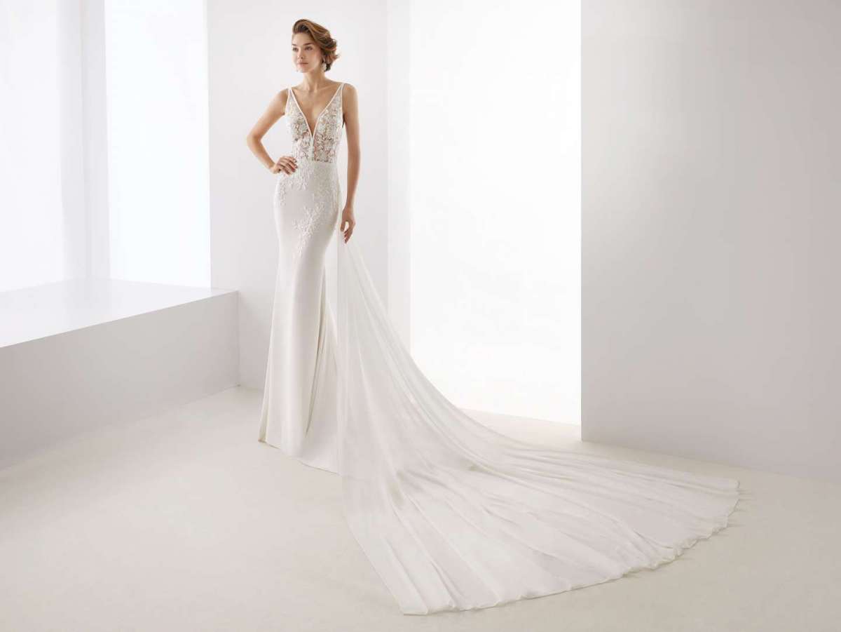 Vestito da sposa con strascico Jolie