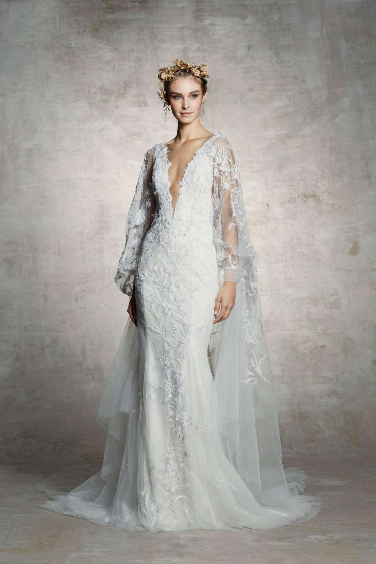 Abito da sposa in pizzo con scollo a V Marchesa