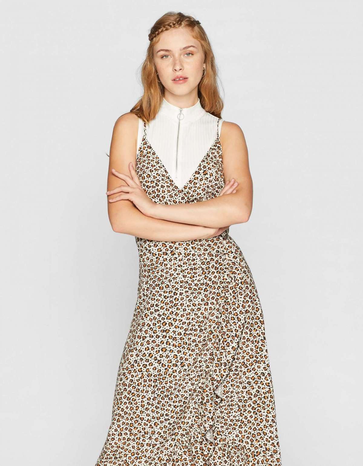 Abito incrociato animalier maculato Stradivarius a 39,99 euro