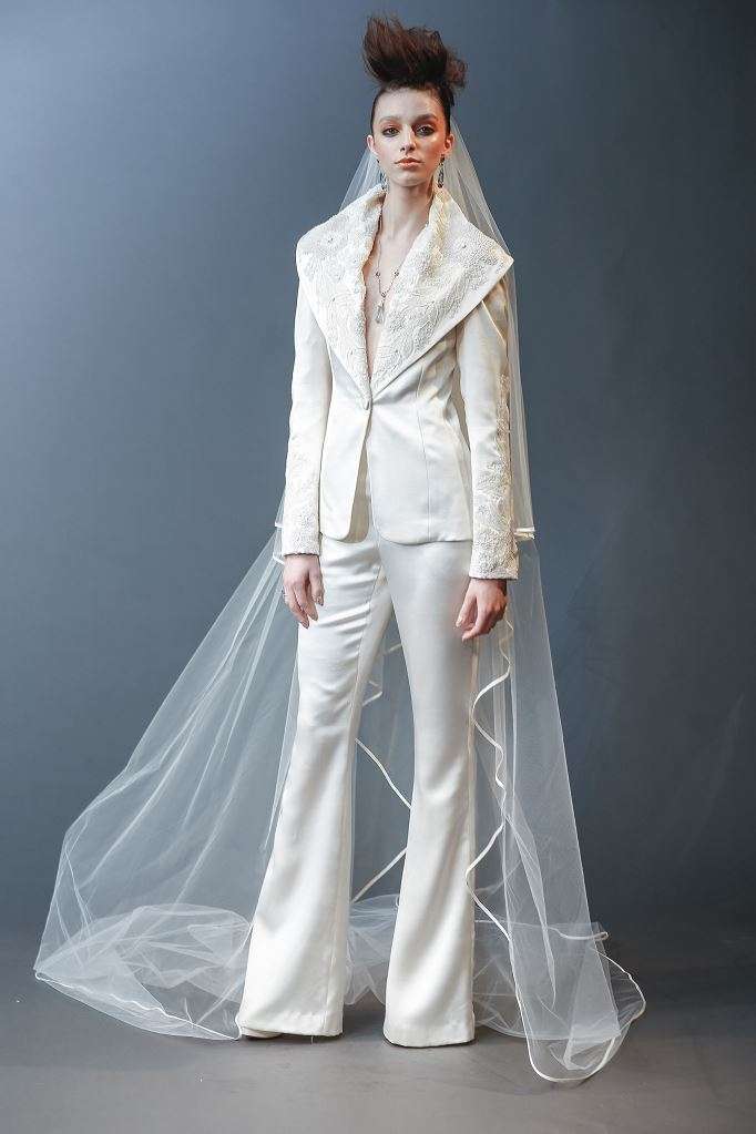 Tailleur da sposa in seta Naeem Khan