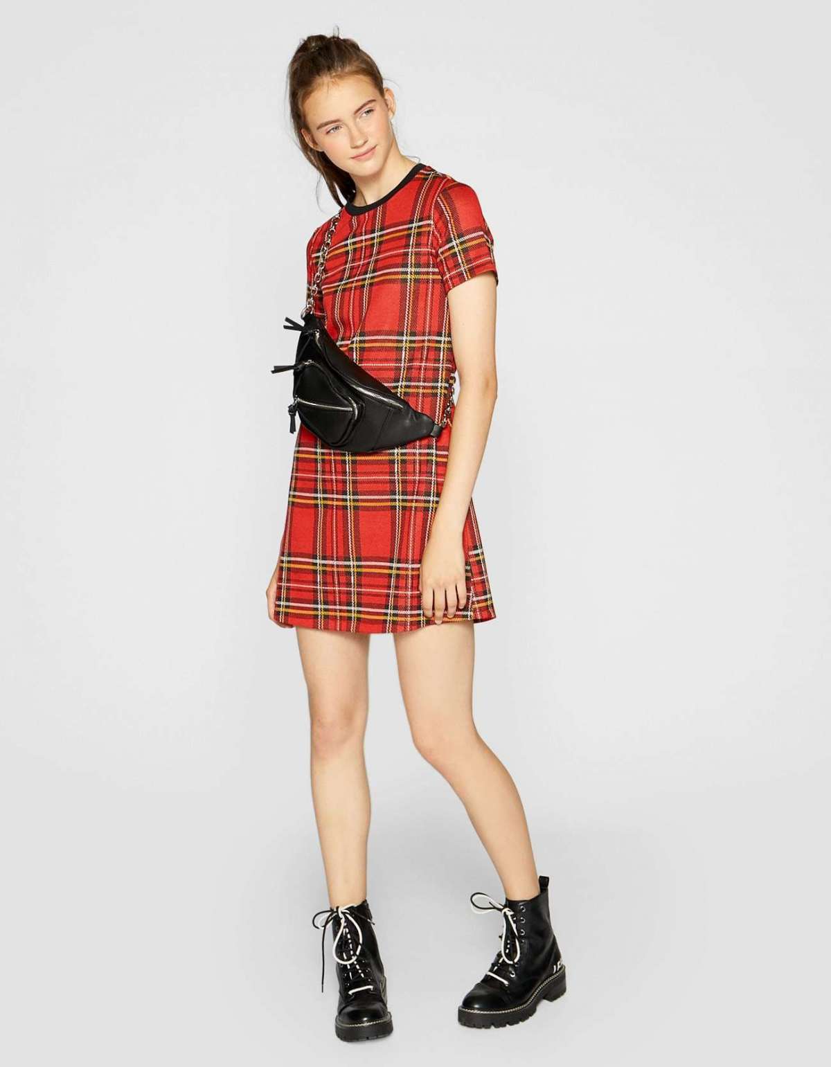 Vestito corto tartan Stradivarius a 15,99 euro