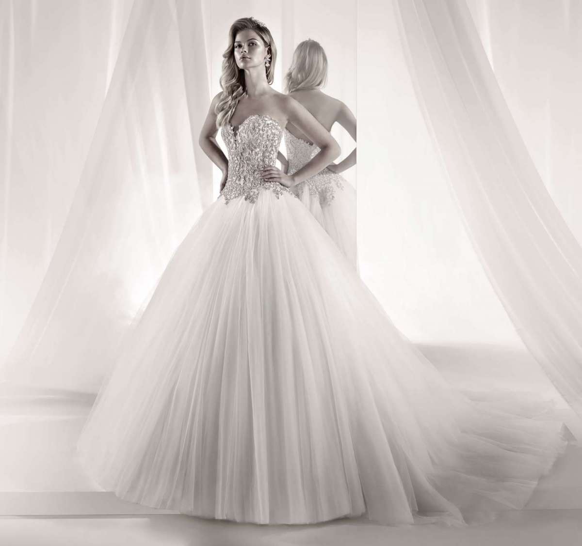 Vestito da sposa da principessa in tulle e pizzo Nicole Luxury