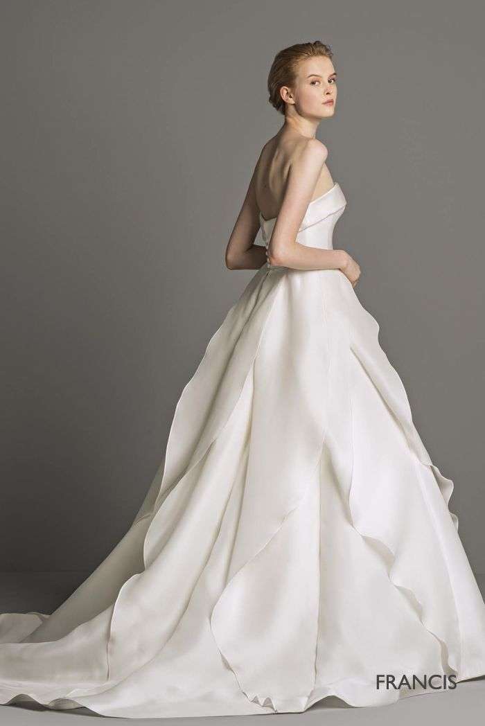 Abito da sposa con gonna ampia Peter Langner