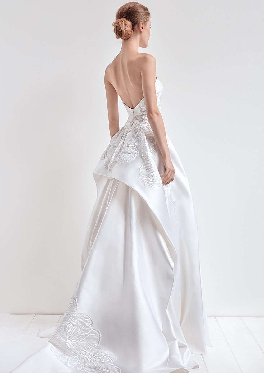 Abito da sposa con peplum sul retro Giuseppe Papini