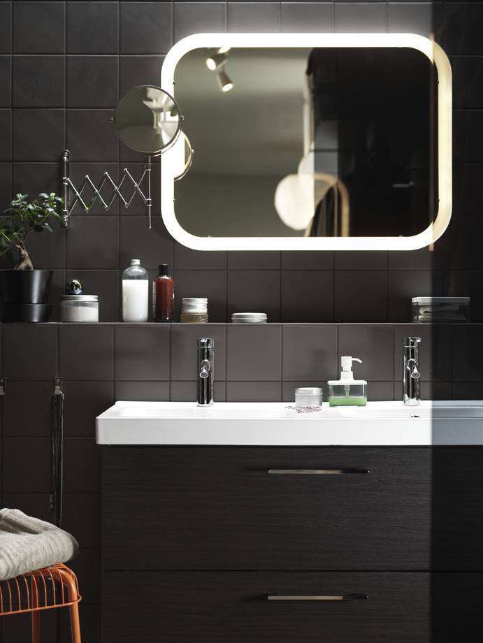Mobile bagno e specchio IKEA