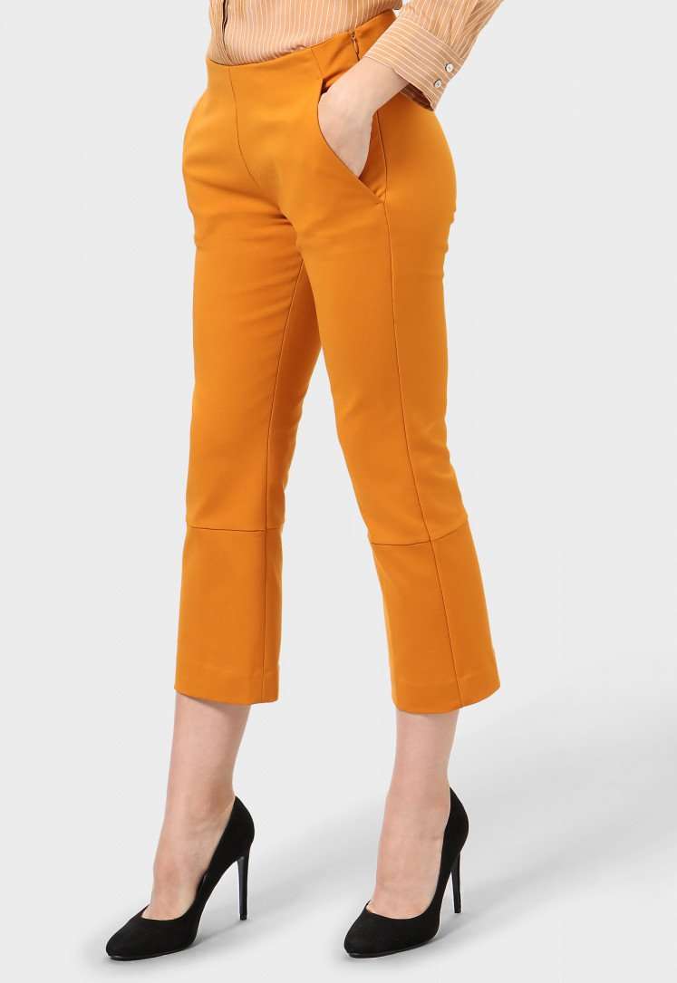 Pantaloni alla caviglia Stefanel a 115 euro