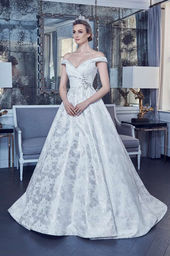 Abito da sposa con spalle scoperte Romona Keveza