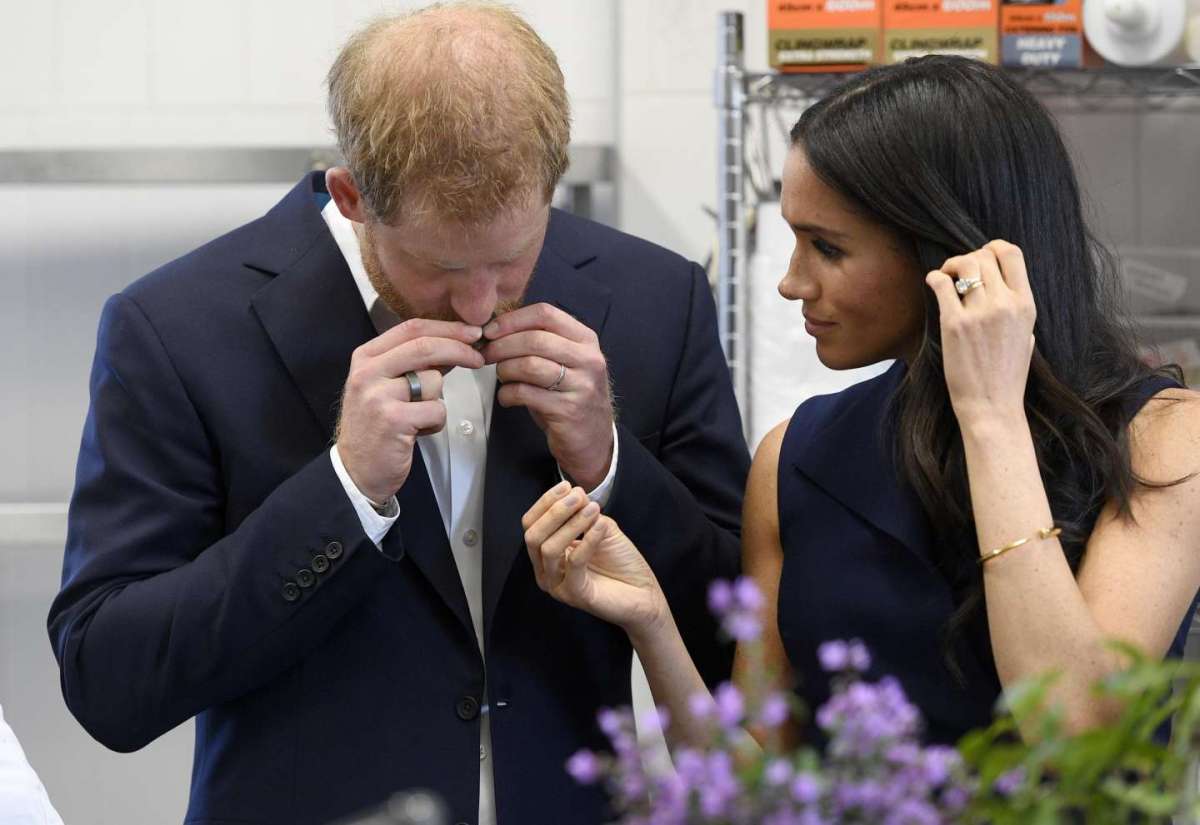 Harry e Meghan felici per la gravidanza