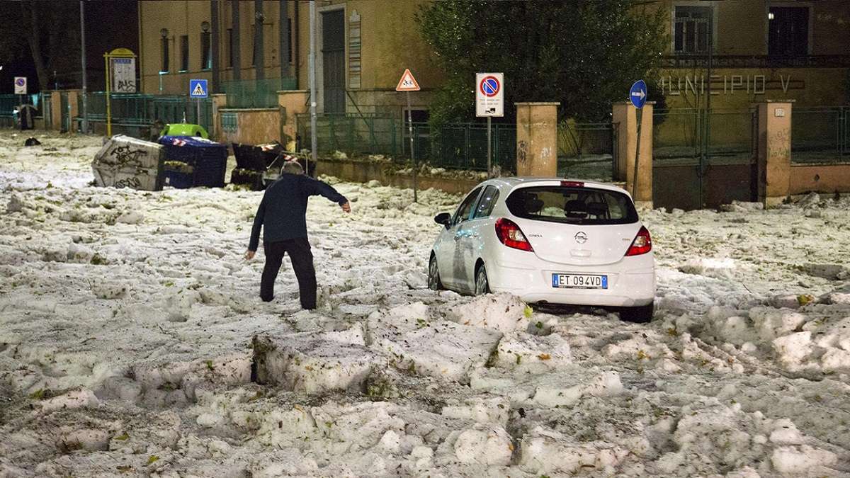 Maltempo, danni in tutta Italia bombe d'acqua, vento e grandine