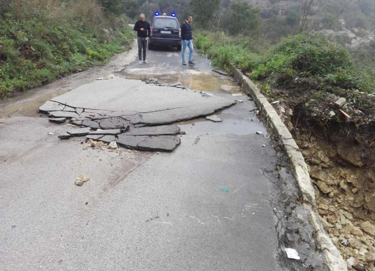 Siracusa strada distrutta