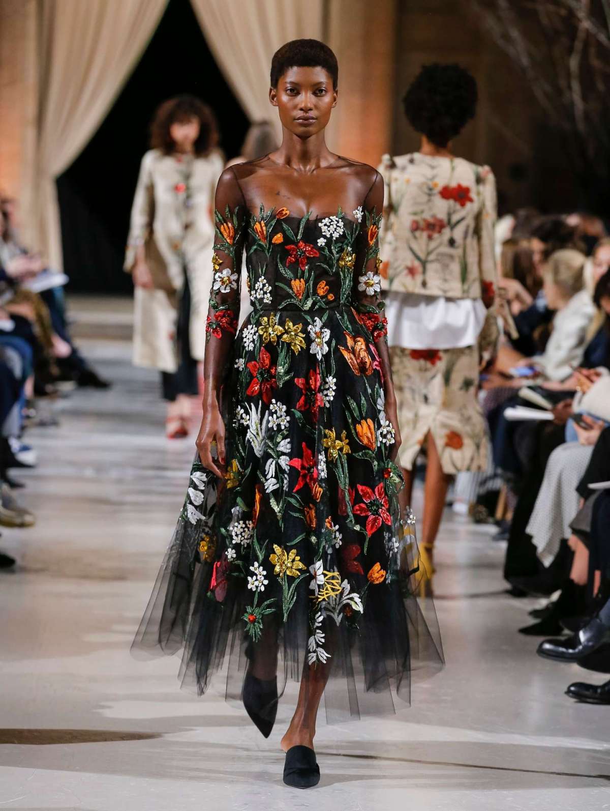 Abito da cerimonia lungo in tulle Oscar De La Renta