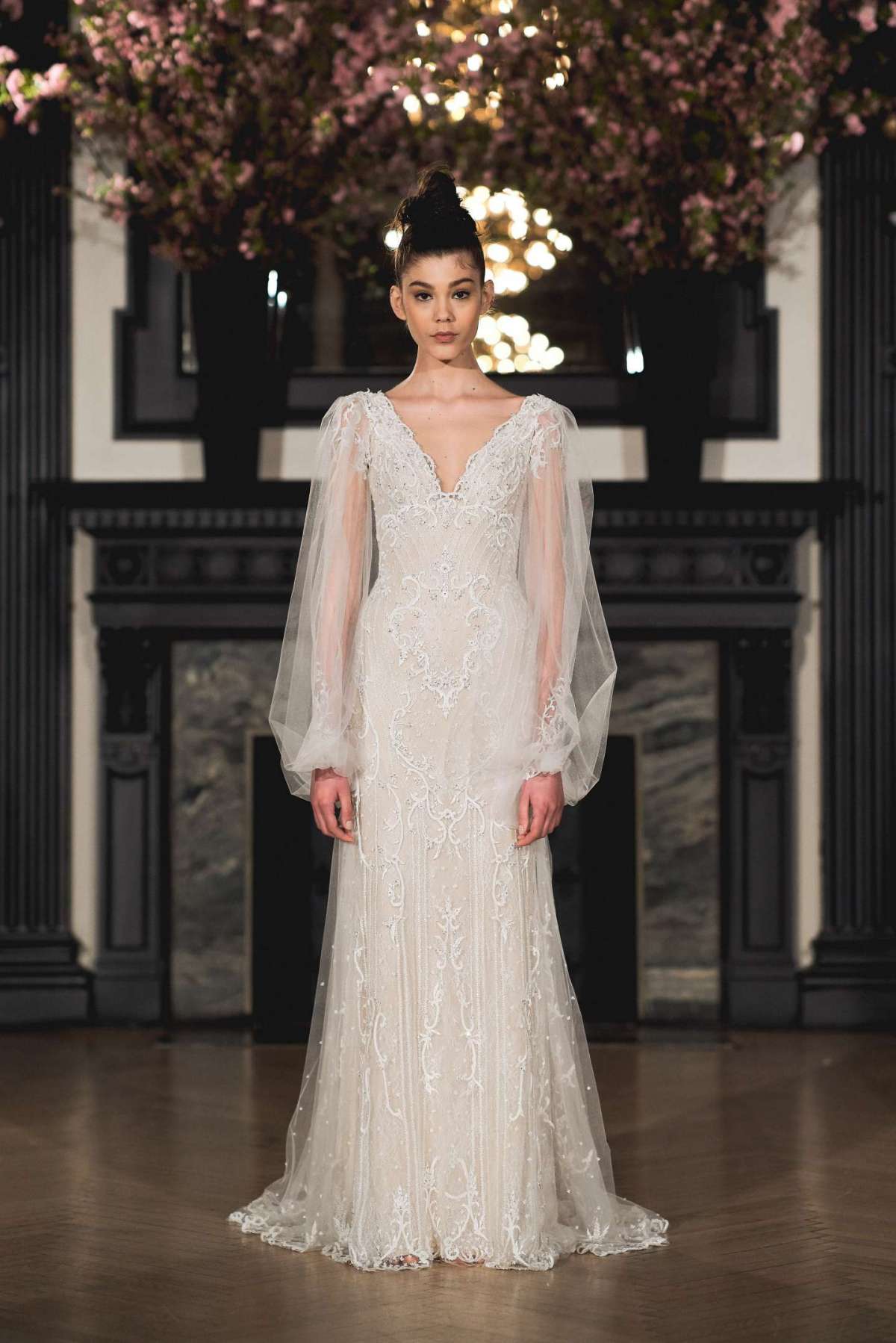 Abito da sposa a maniche lunghe Ines Di Santo