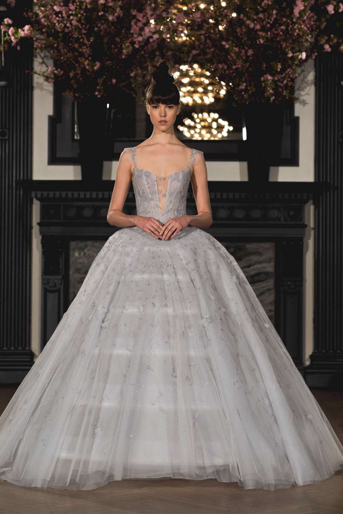 Abito da sposa da principessa grigio Ines di Santo