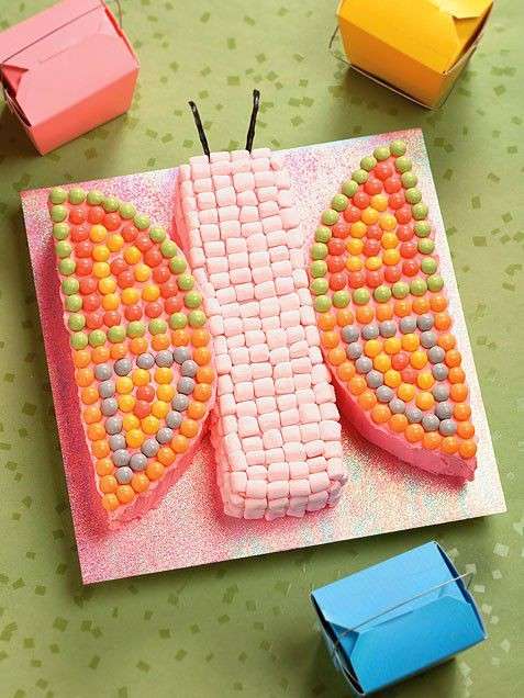 Torta di compleanno farfalla rosa