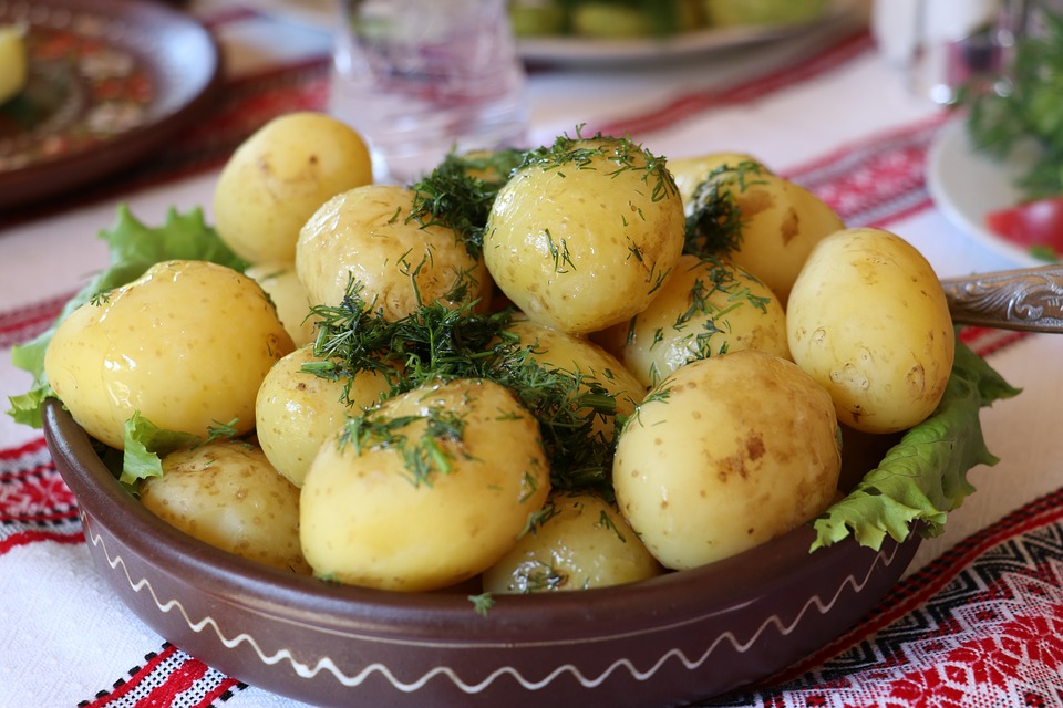 Patate bollite al microonde