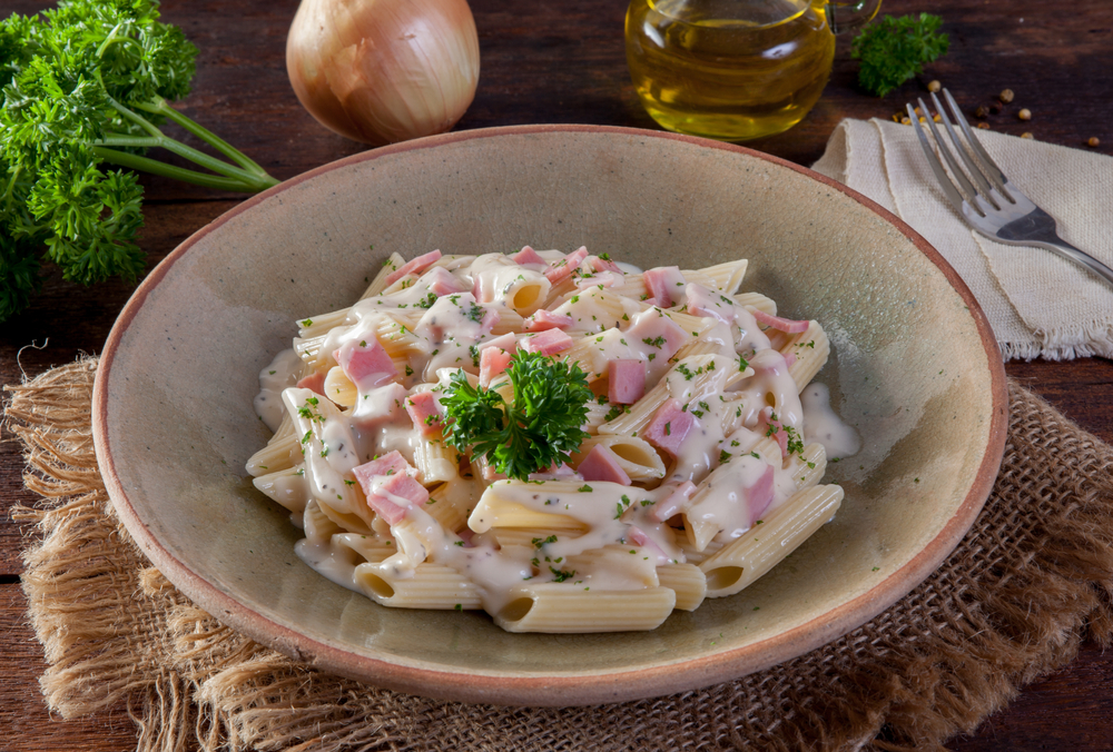 Penne con prosciutto